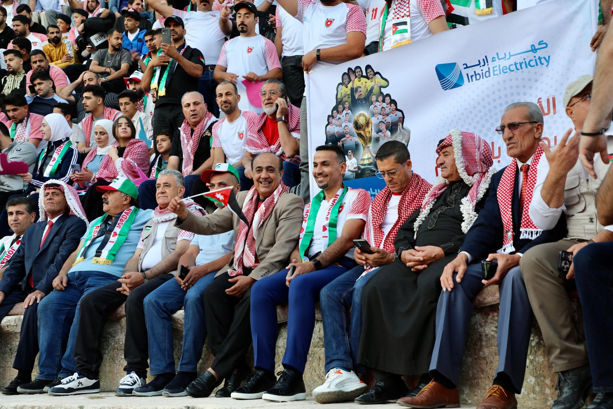 مشاركة كهرباء إربد في دعم المنتخب الوطني